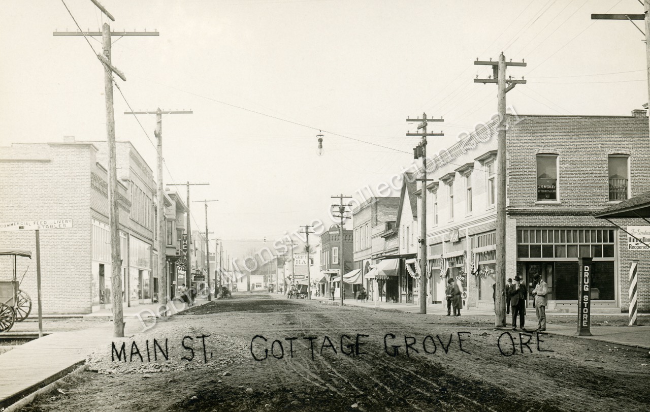 Postcard number 30 Main Street Cottage Grove circa 1910